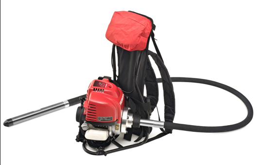 Spalinowy wibrator do betonu Enar Back Pack
